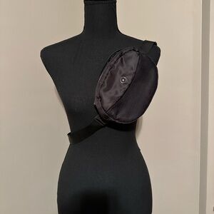 Gaiam Black Adjustable Belt Bag